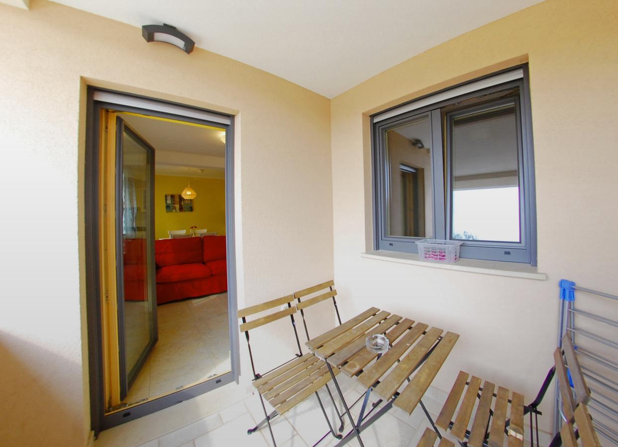 Nelkas Apartments Pula Exterior foto